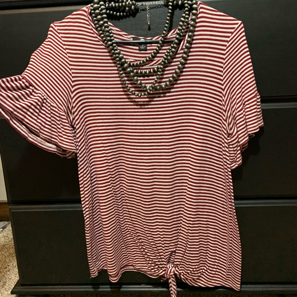 ❤️⭐️🔥 A&I women’s size Medium striped blouse
